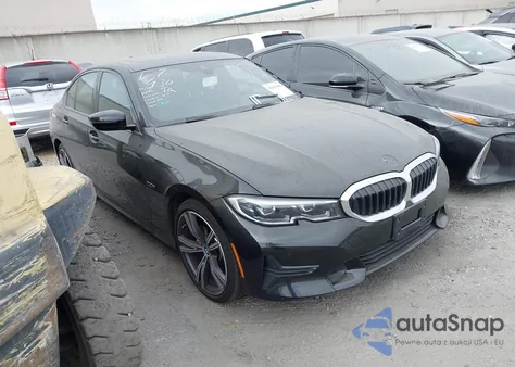 2022 BMW 3 Series 330E z USA, uszkodzony, nr VIN 3MW5P7J07N8C35403